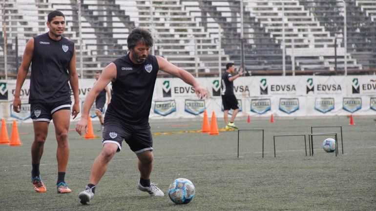 Weiner le marcó un gol a Roca y fue importante en Neuquén para el 5 a 0. Morán gritó ante Independiente de local y arrancó el año como titular.
