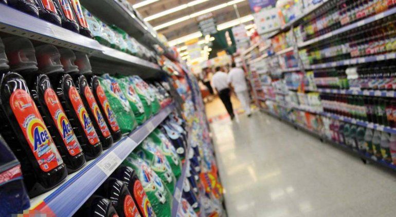Multan a un supermercado por falta de stock de desinfectantes