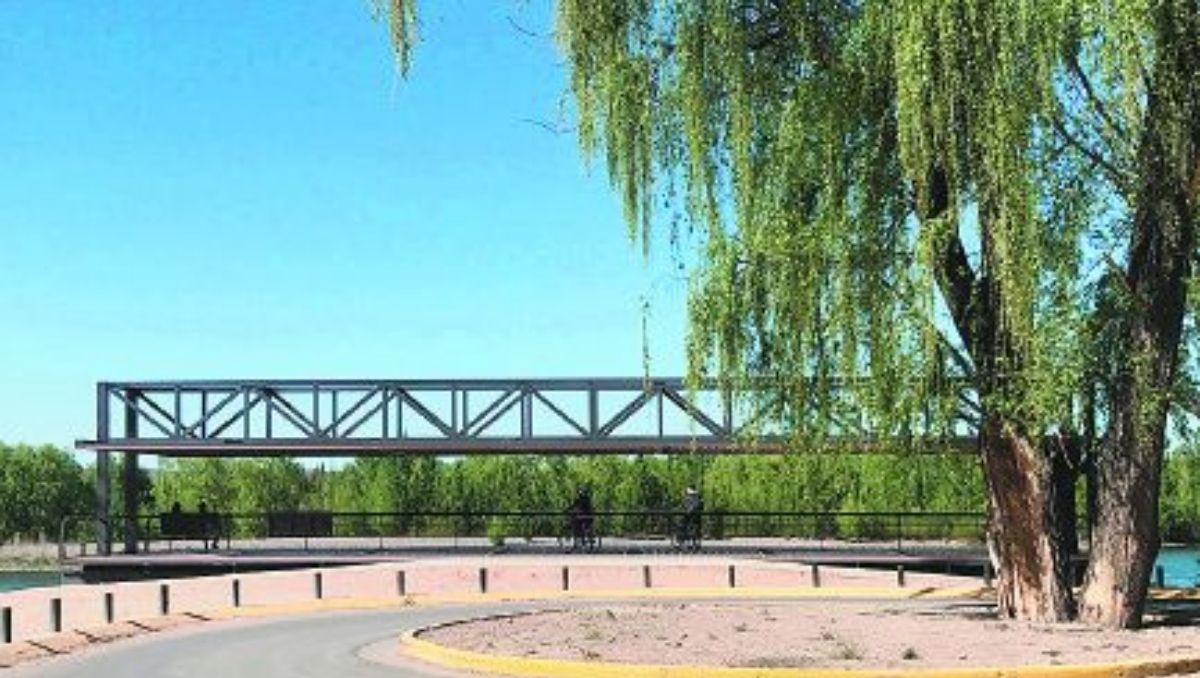 Mirador del río Limay, Paseo de la Costa.