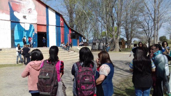 Un centenar de vecinos despidieron a Cielo López en Plottier