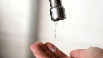 En un barrio de Las Perlas analizaron el agua que consumen y el resultado es alarmante. | LMCipolletti.com En un barrio de Las Perlas analizaron el agua que consumen y el resultado es alarmante.