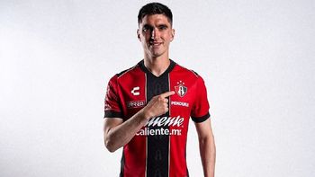 sueno cumplido para el tuti del prete: la foto con messi y la camiseta de de paul