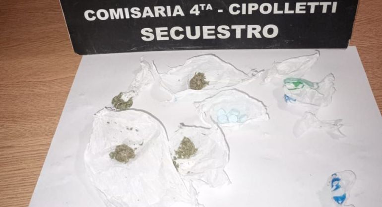 La droga encontrada por policías de la Comisaría 4ta dentro del acondicionador de cabello. 