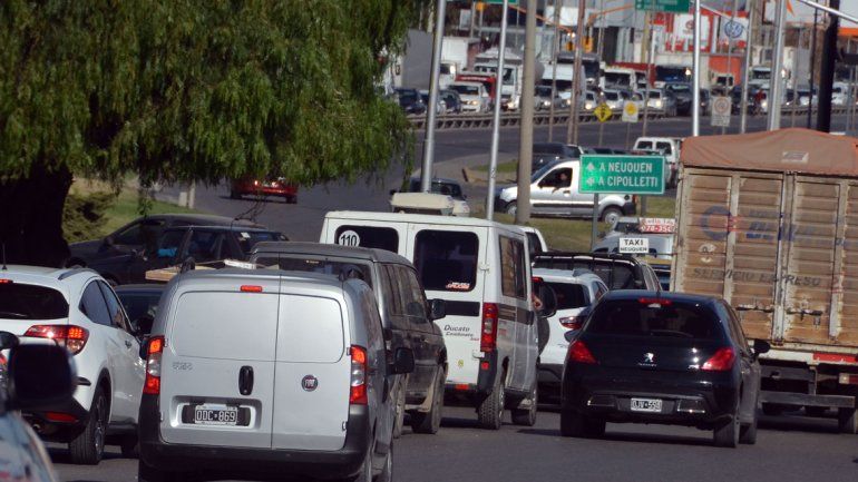 Así se vivió el primer día de caos de tránsito en los puentes