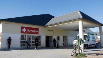 Dos de los heridos, que son amigos, permanecen internados en el hospital Pedro Moguillansky de Cipolletti.
