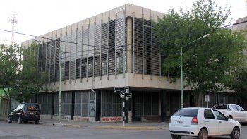 La víctima de la viuda negra decidió presentarse en la Justicia civil de Cipolletti para realizar su reclamo. La víctima de la viuda negra decidió presentarse en la Justicia civil de Cipolletti para realizar su reclamo.