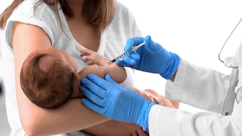 Habilitan la vacunación contra el COVID para bebés