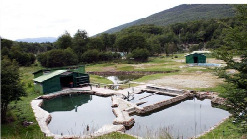 El conflicto por las Termas de Río Valdez, en Tierra del Fuego, se inició cuando en 2001 el gobierno provincial rescindió el contrato con una empresa concesionaria.  