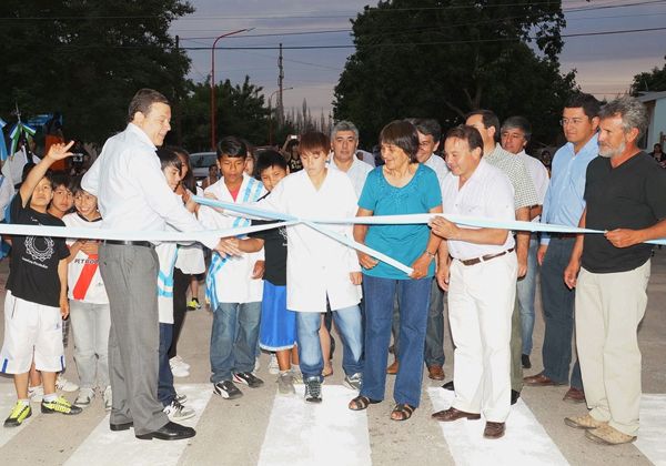 Inauguraron asfalto en San Isidro