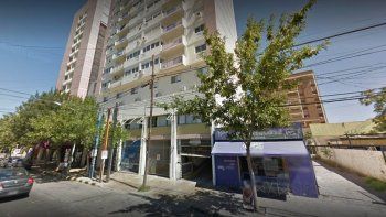 una pareja entro a robar a un kiosco y tajeo al empleado 