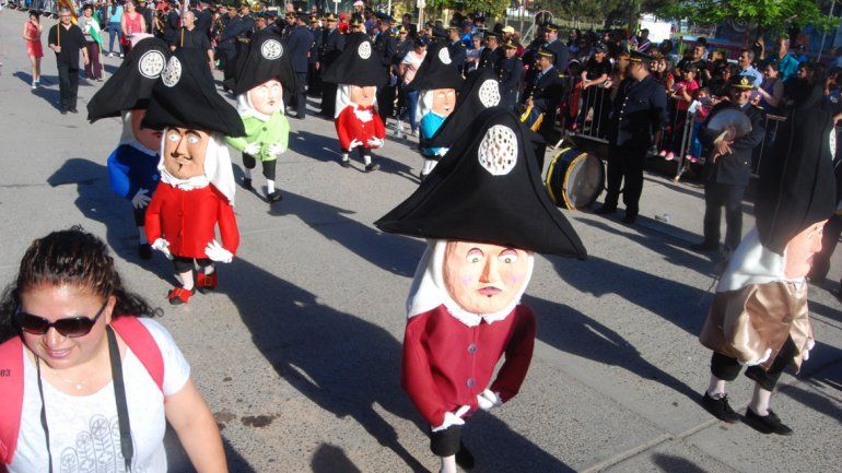 Miles de cipoleños salieron a la calle a celebrar el cumple de la ciudad