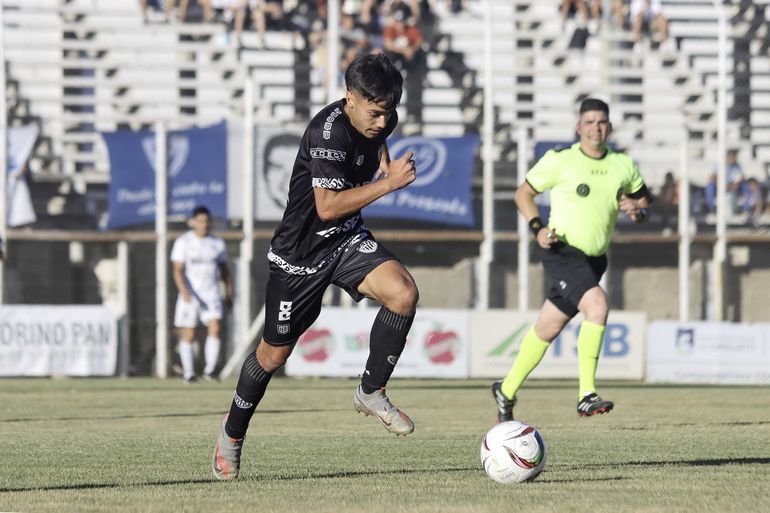 Cipolletti tiene en Mateo Quesada a uno de sus tantos buenos jugadores. Foto: Anahí Cárdena
