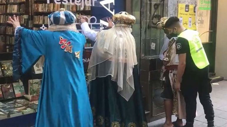 El insólito momento en que demoraron a los Reyes Magos acusados de robo
