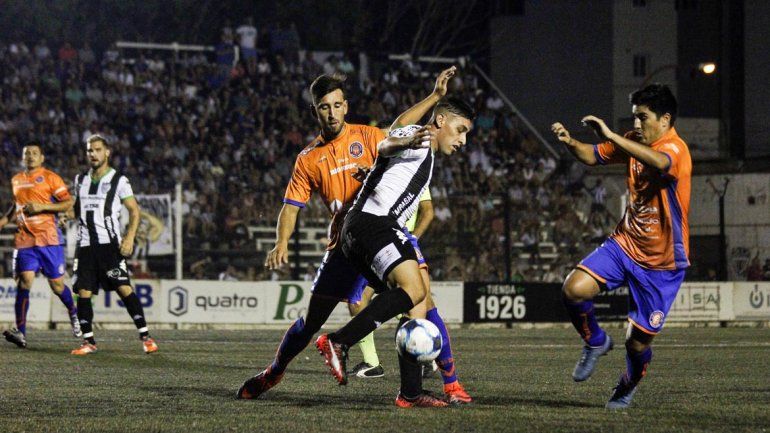 Mirá el gol del albinegro frente al Deportivo Roca