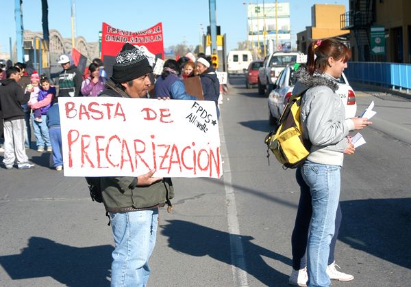 Mediodía complicado en el ex peaje