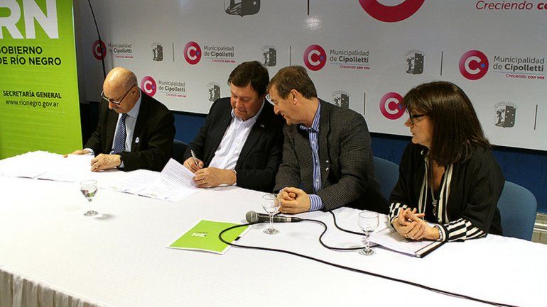Provincia firmó un convenio por $20 millones con el CFI