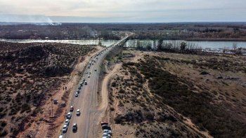 hacer actividad fisica  y juntar basura en la isla