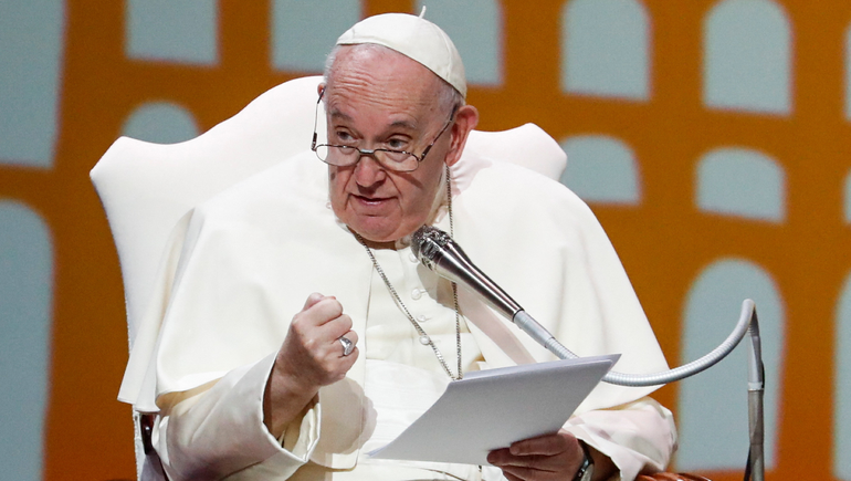 El Papa no pudo leer un discurso durante un encuentro con rabinos europeos y explicó: Disculpen