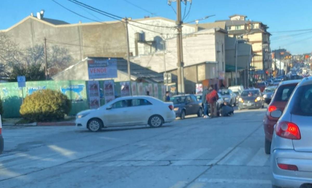 Atropellaron a una mujer con un bebe en brazos - Foto: Bariloche 2000. &nbsp;