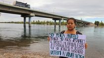 yo creo que esta viva: la mama de yessica insiste con los extranos mensajes