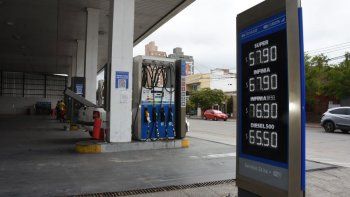 ¿por que volvieron a subir las naftas?