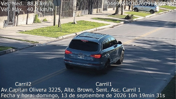 Un jubilado corría una picada en un Audi, atropelló a un chico y le provocó lesiones de extrema gravedad.