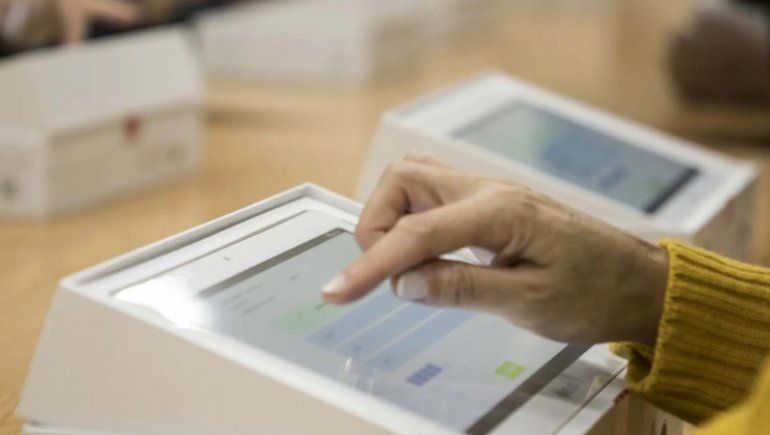 Ingresó a Legislatura el proyecto de pase a planta para 1.969 estatales