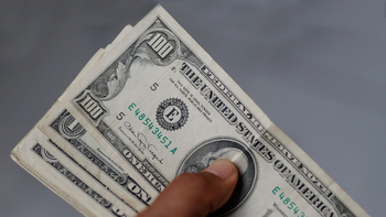 El dólar blue alcanza su máximo histórico y acaricia los $400