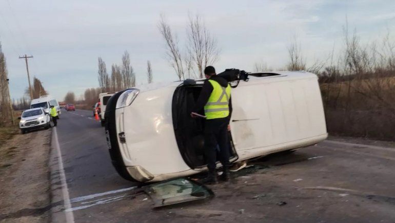 Perdió el control y volcó sobre la Ruta 65: se salvó de milagro 