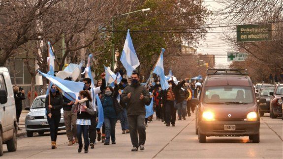 {alttext(,A qué hora y dónde será la movilización del #17A en Cipolletti)}