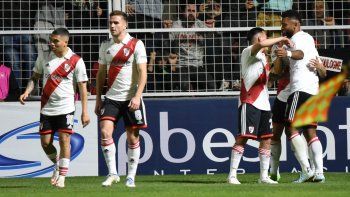 azzaro destrozo a vignolo por su relato en river-patronato