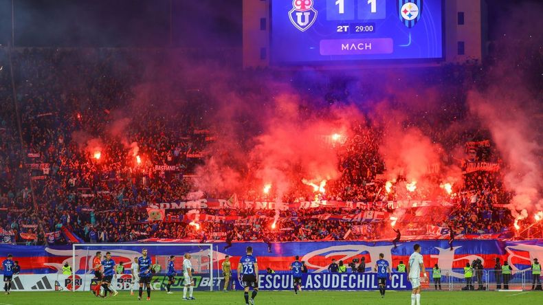 Universidad de Chile vuelve a protagonizar un episodio de violencia. | LMCipolletti.com Universidad de Chile vuelve a protagonizar un episodio de violencia.