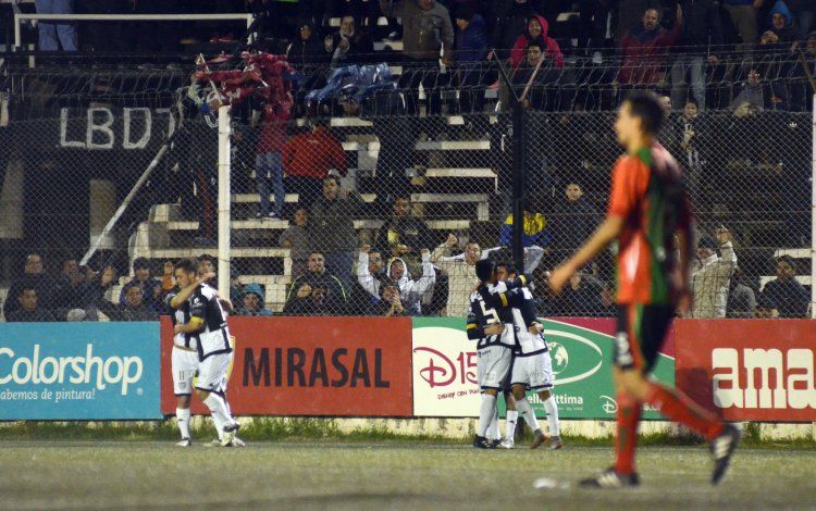 Cipo dio vuelta la serie y sigue en carrera por el ascenso.