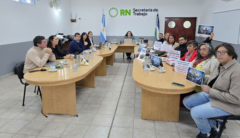 El Gobierno de Río Negro presentó una nueva propuesta de aumento salarial a los gremios estatales. Foto: Gentileza.