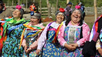 mujeres mapuches incorporan perspectiva de genero a sus comunidades