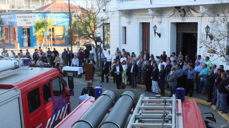 Los camiones para Bomberos fueron presentados en Viedma.