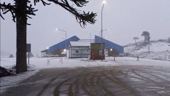 El Paso Pino Hachado está cerrado por el temporal de nieve