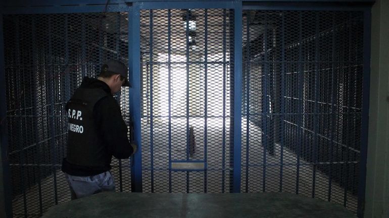 El hallazgo se dio durante la tarde del sábado durante una requisa corporal preventiva.