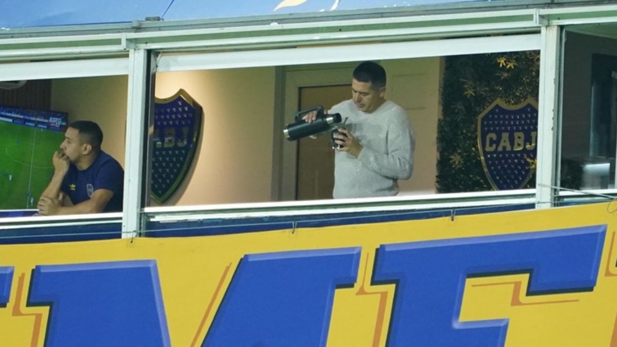Riquelme recibió críticas por primera vez desde que es presidente