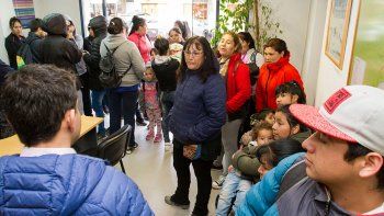 Organizaciones sociales cipoleñas protestaron frente a la sede del EPRE.
