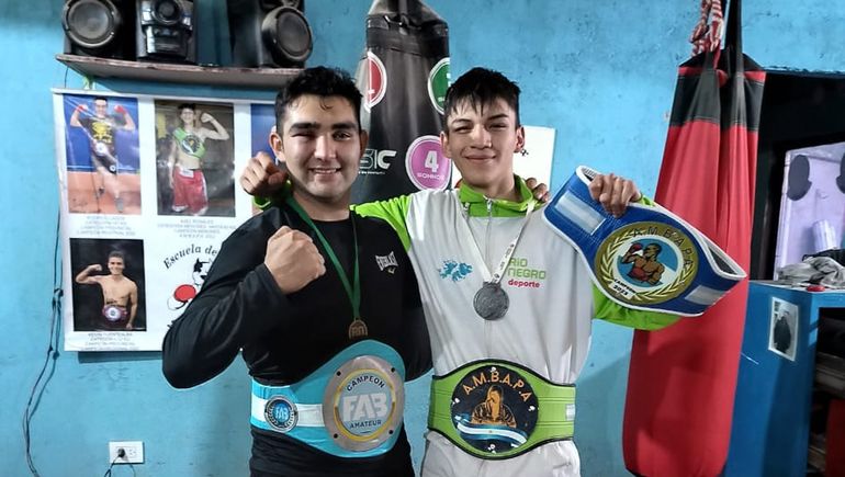 Los alumnos de boxeo de barrio 2 de Agosto.