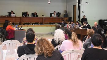 familias de desaparecidos en la dictadura, molestas por la toma de imagenes en un juicio