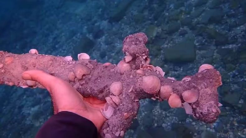 El objeto data del siglo XX y su hallazgo en el Mar Mediterráneo sorprendió a los científicos.