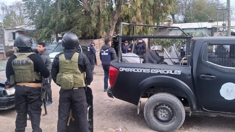 Efectivos de la Comisaría 38° llevaron a cabo el operativo en el lugar. Foto: Gentileza.