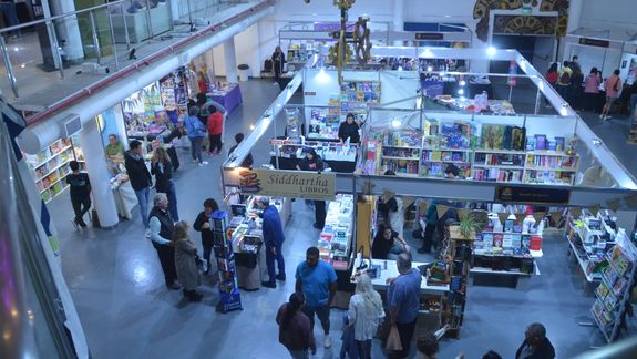La Feria del Libro de Cipolletti se extenderá hasta el 16 de noviembre. 