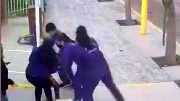 Bomberos de Centenario salvaron a una niña atragantada con una bolita