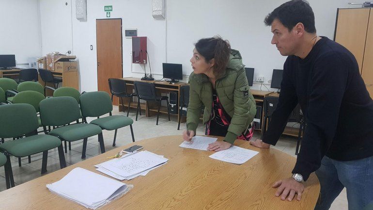 Los arquitectos empezaron a trabajar en los proyectos de salas.