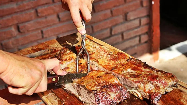 El corte barato pero rendidor para el asado del domingo: sorprende porque siempre sale tierno | LMCipolletti.com El corte barato pero rendidor para el asado del domingo: sorprende porque siempre sale tierno