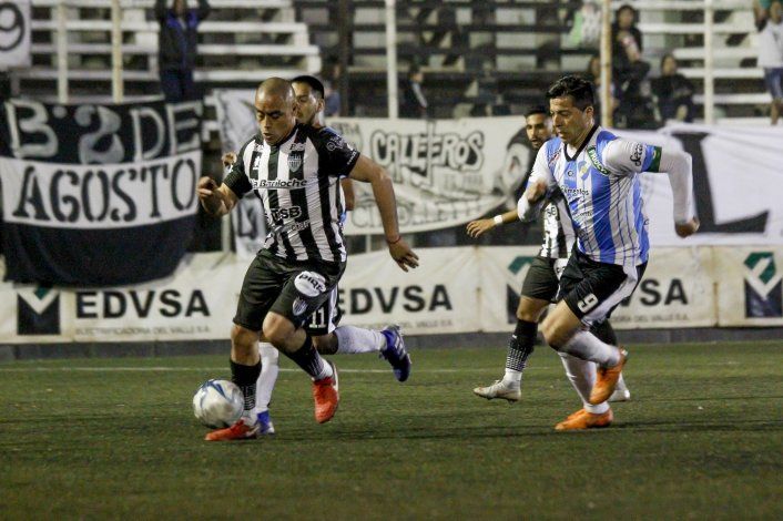 Ni Weretilneck pudo entrar al duelo rionegrino pero se las ingenió para verlo
