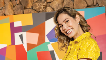 Elina Costantini mostró su nuevo cambio de look: rubio con raíces. | LMCipolletti.com Elina Costantini mostró su nuevo cambio de look: rubio con raíces.
